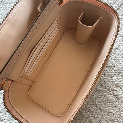 CHANEL 25S VANITY BAG 17 IN LIGHT PINK CAVIAR LEATHER