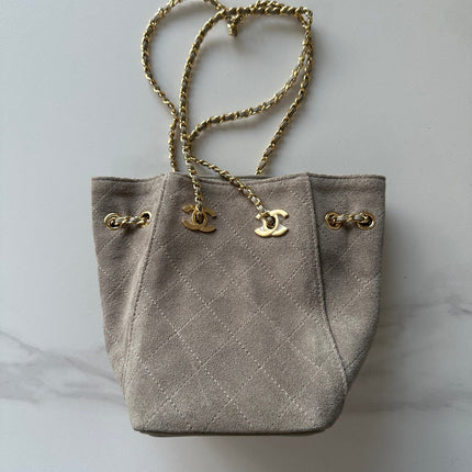 CHANEL 26S MINI BUCKET BAG 18 IN GREY QUILTED SUEDE GOLD HARDWARE