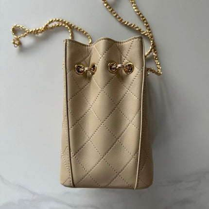 CHANEL 26S MINI BUCKET BAG 18 IN BEIGE QUILTED CALFSKIN GOLD HARDWARE