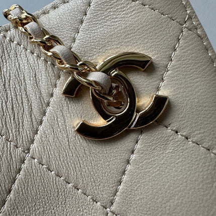 CHANEL 26S MINI BUCKET BAG 18 IN BEIGE QUILTED CALFSKIN GOLD HARDWARE