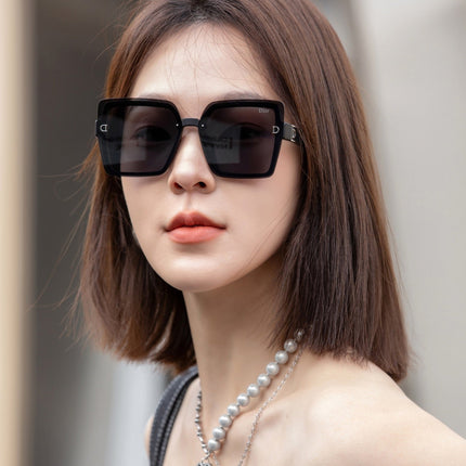 MONTAIGNE SUNGLASS CD1086 IN ACETATE
