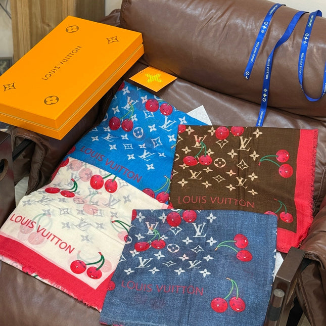 LV SCARF 140 CM IN CASHMERE 721493