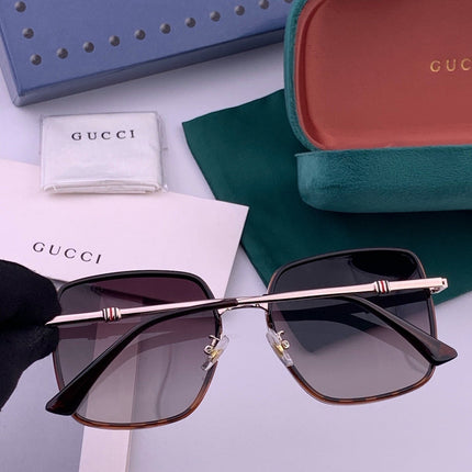 GUCCI 26S SQUARE FRAME IN ACETATE 426561