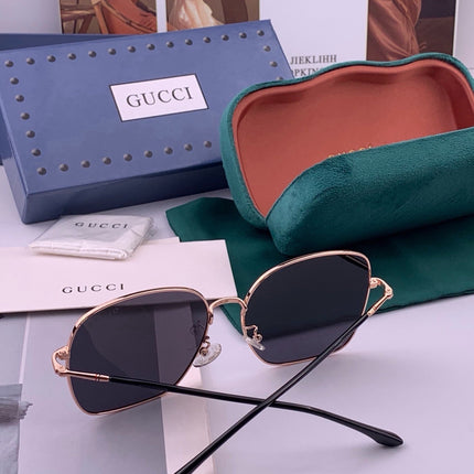 GUCCI 26S SQUARE FRAME IN METAL 426413