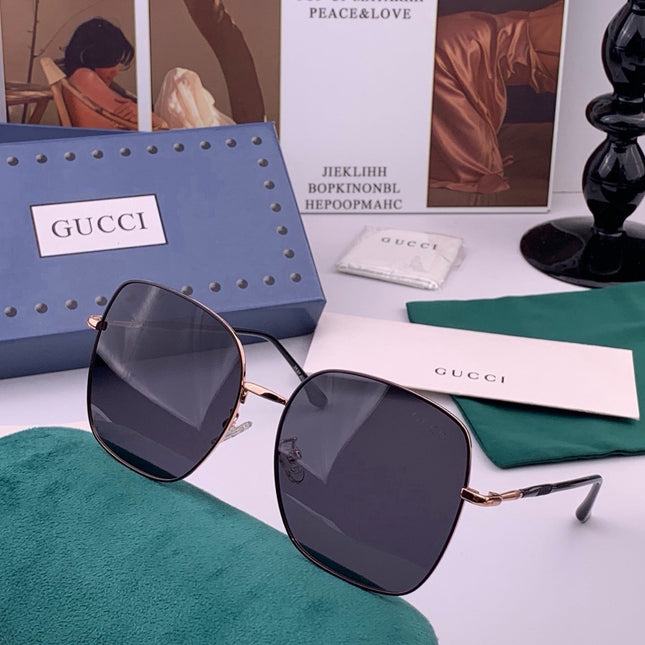 GUCCI 26S SQUARE FRAME IN METAL 426413