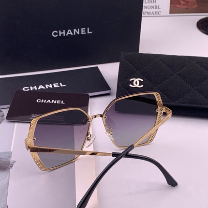 CHANEL 26S OVERSIZED SQUARE FRAME IN METAL 507034