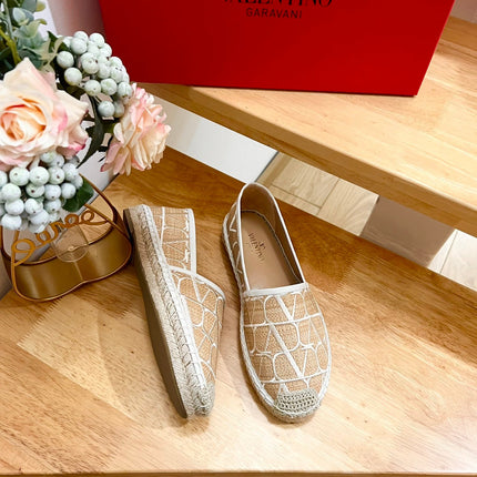 VALENTINO 26S SLIP ON SHOES IN WHITE AND BEIGE RAFFIA