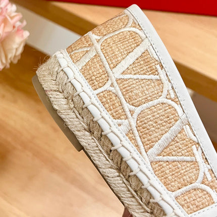 VALENTINO 26S SLIP ON SHOES IN WHITE AND BEIGE RAFFIA