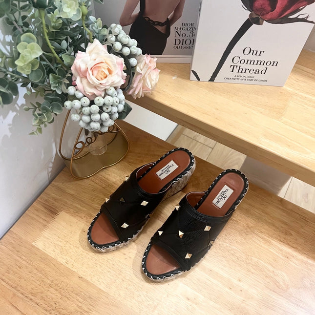 VALENTINO 26S WEDGE SANDALS IN BLACK CALFSKIN