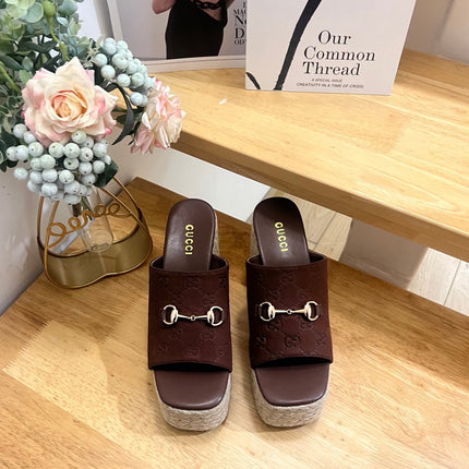 GUCCI 26S WEDGE SANDALS 100 MM IN BROWN SUEDE