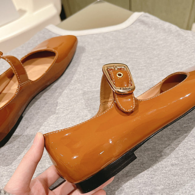 CHLOÉ 26S MARY JANE FLATS IN BROWN GLOSSY CALFSKIN
