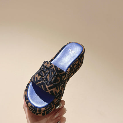 FENDI 26S PLATFORM SANDALS IN BROWN AND BLACK FABRIC STYLE 4