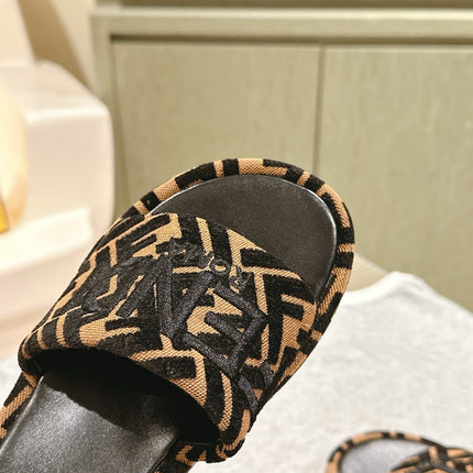 FENDI 26S PLATFORM SANDALS IN BROWN AND BLACK FABRIC STYLE 3