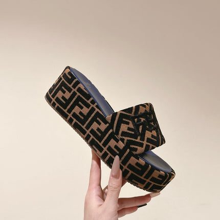 FENDI 26S PLATFORM SANDALS IN BROWN AND BLACK FABRIC