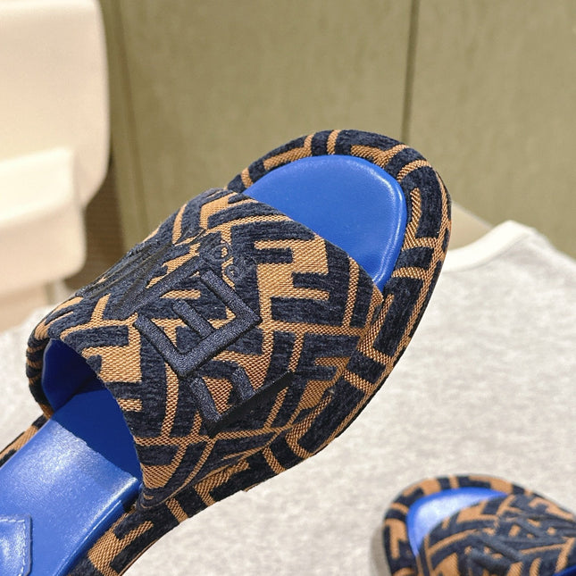 FENDI 26S HIGH SANDALS IN BROWN AND BLACK FABRIC