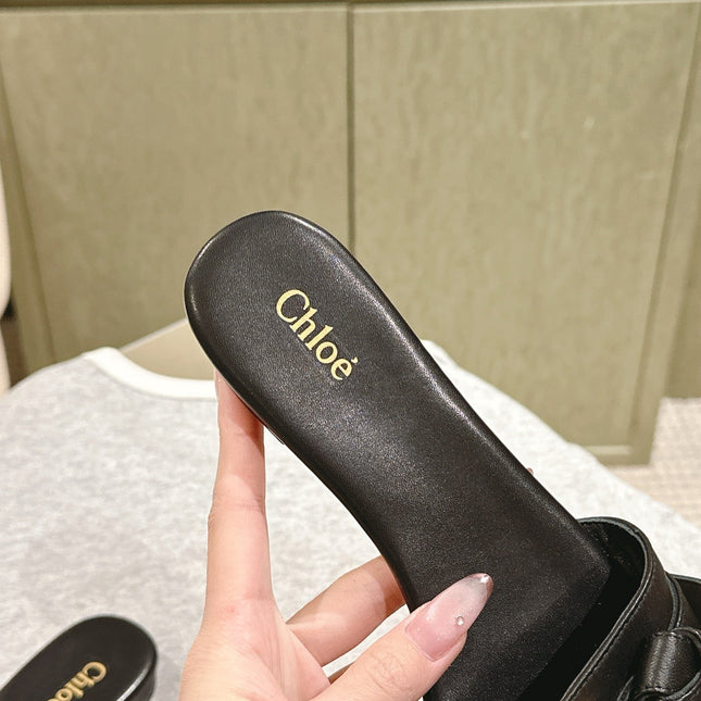 CHLOÉ 26S SLIDE SANDALS IN BLACK LAMBSKIN