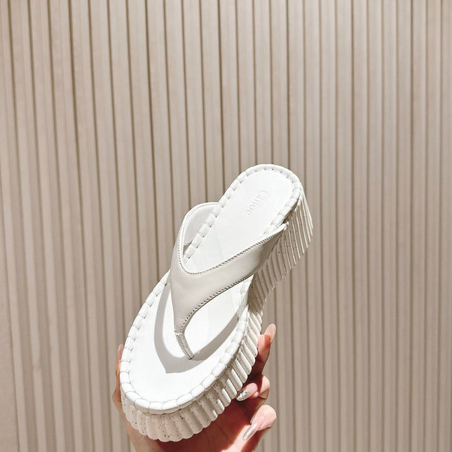 CHLOÉ 26S PLATFORM FLIP-FLOPS IN WHITE LAMBSKIN