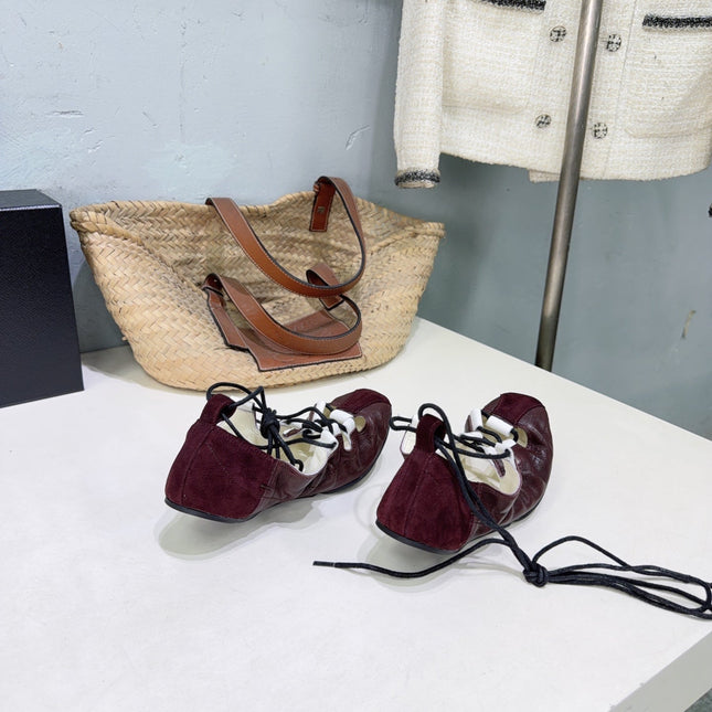 ALAIA 26S LACE-UP BALLET FLATS IN MERLOT RED LAMBSKIN AND SUEDE