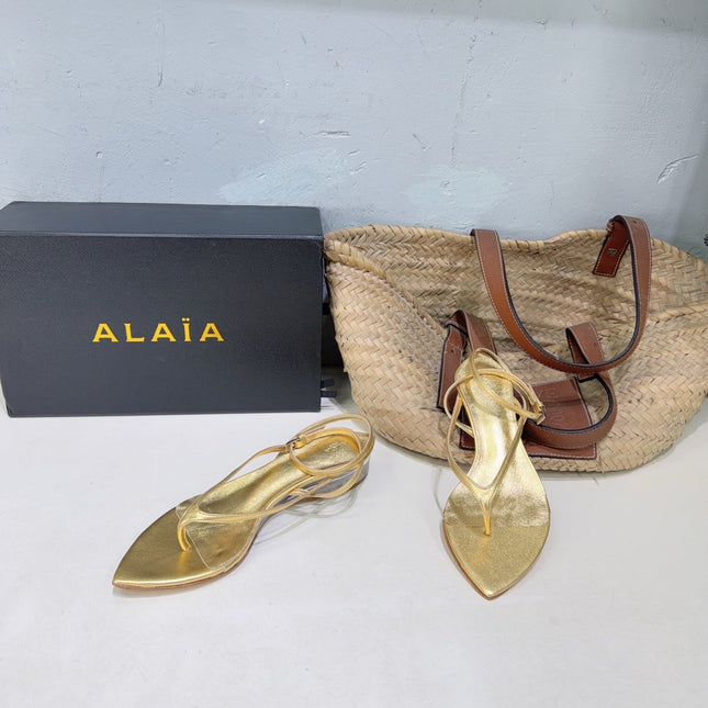 ALAIA 26S THONG SANDALS IN GOLD CALFSKIN