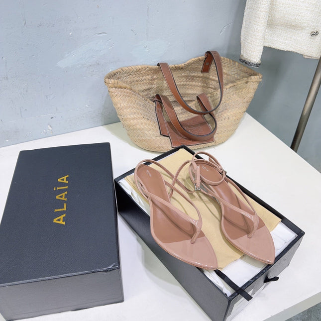 ALAIA 26S THONG SANDALS IN NUDE CALFSKIN