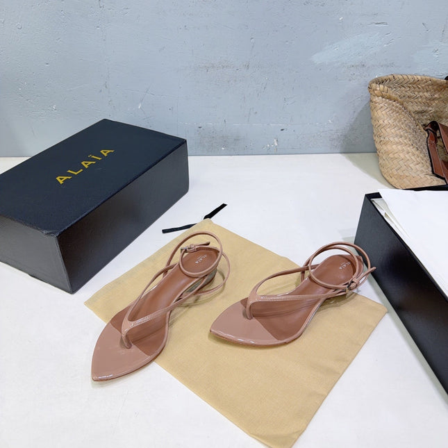 ALAIA 26S THONG SANDALS IN NUDE CALFSKIN