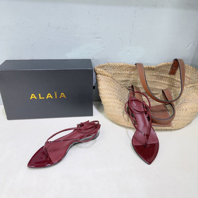 ALAIA 26S THONG SANDALS IN DARK RED CALFSKIN