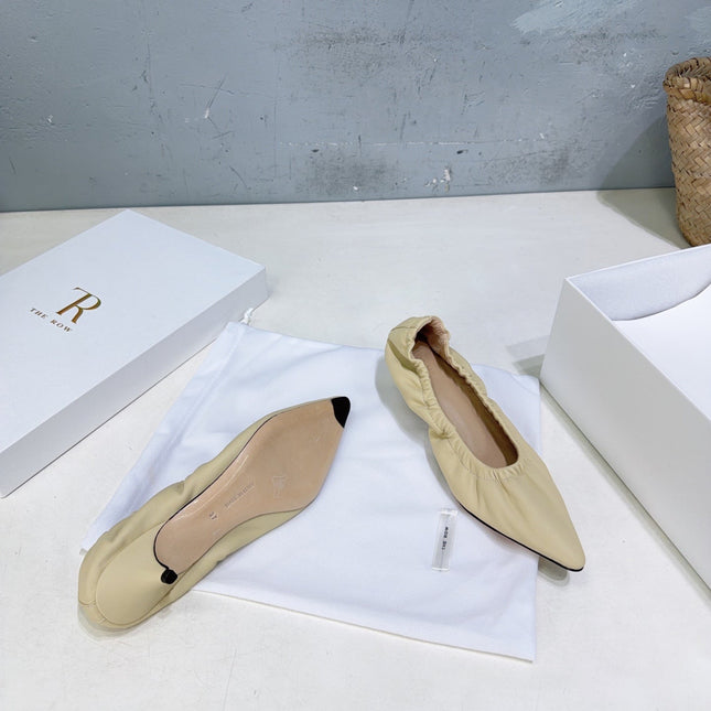 THE ROW 26S POINTED KITTEN HEEL PUMPS 35MM IN LIGHT BEIGE CALFSKIN
