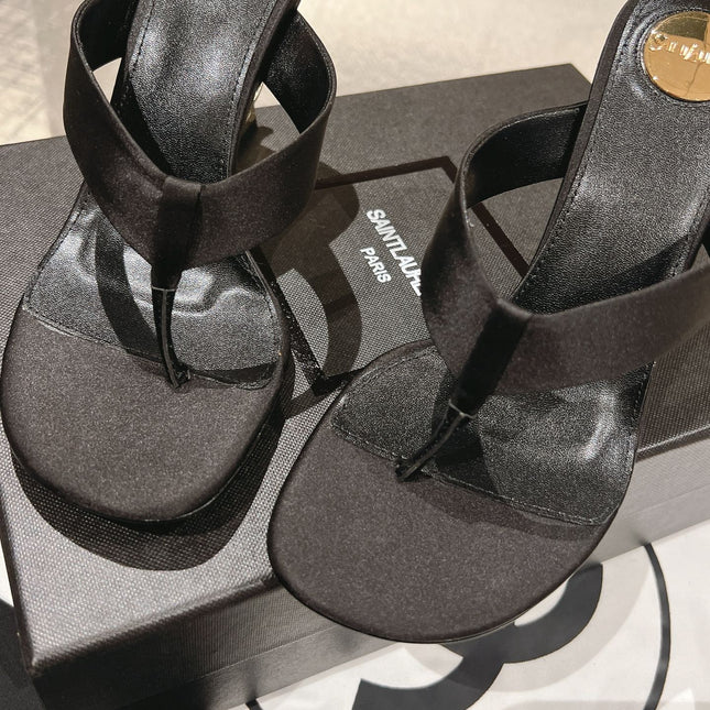 YSL 26S HEELED THONG SANDALS 85 MM IN BLACK SATIN