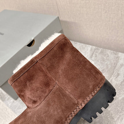 ALASKA BOOTIE IN CHOCOLATE SUEDE AND WOOL LINING