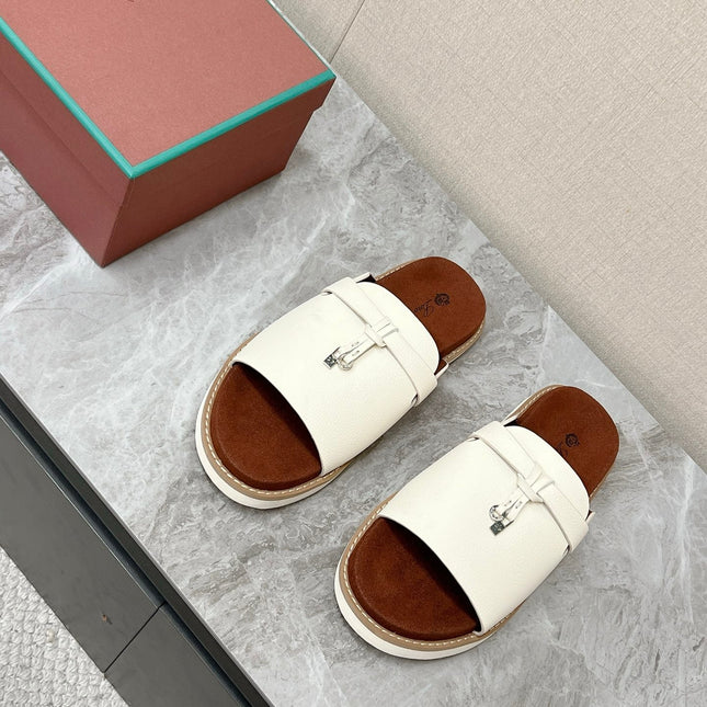 LP 26S LOCK MULE SLIDES IN CREAM WHITE CALFSKIN SILVER HARDWARE