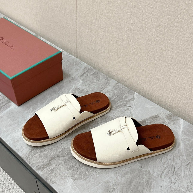 LP 26S LOCK MULE SLIDES IN CREAM WHITE CALFSKIN SILVER HARDWARE
