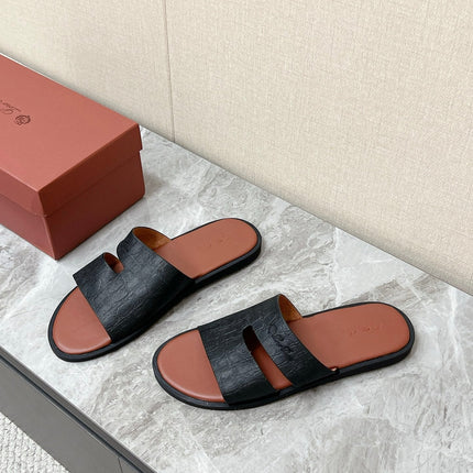 LP 26S CLASSIC H-CUT SLIDES IN BLACK GRAINED CALFSKIN