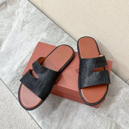 LP 26S CLASSIC H-CUT SLIDES IN BLACK GRAINED CALFSKIN