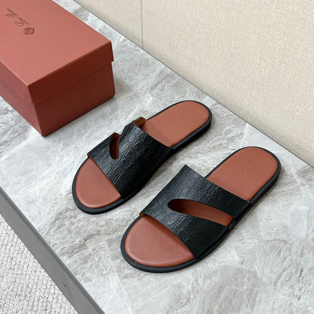 LP 26S CUTOUT SLIDES IN BLACK GRAINED CALFSKIN