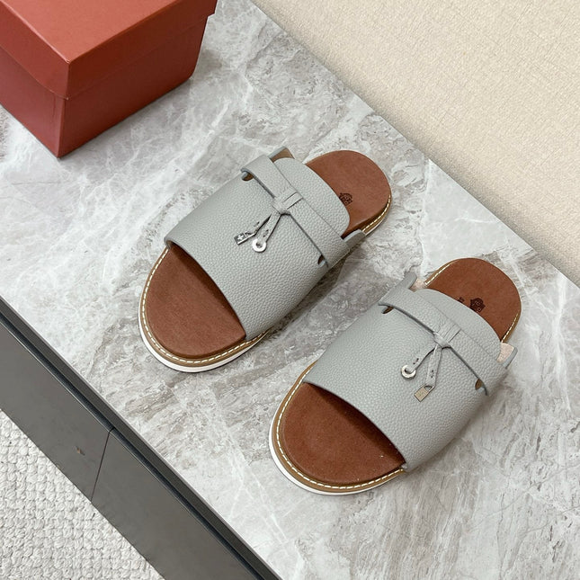 LP 26S LOCK CHARM SLIDES IN GREY CALFSKIN SILVER HARDWARE