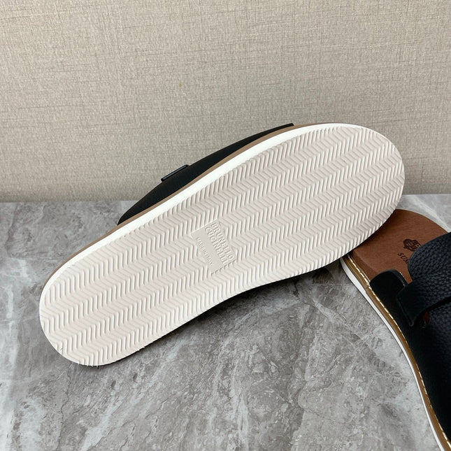 LP 26S LOCK CHARM SLIDES IN BLACK CALFSKIN SILVER HARDWARE