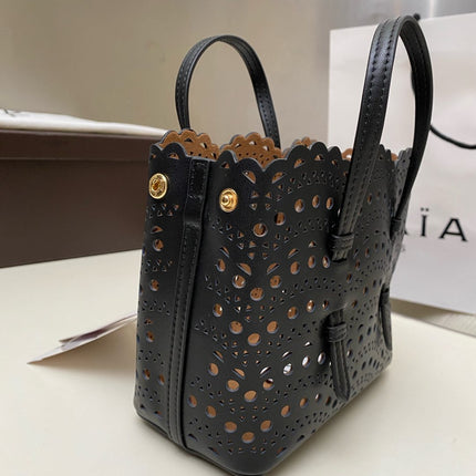 MINA 16 BAG IN BLACK VIENNA WAVE CALFSKIN
