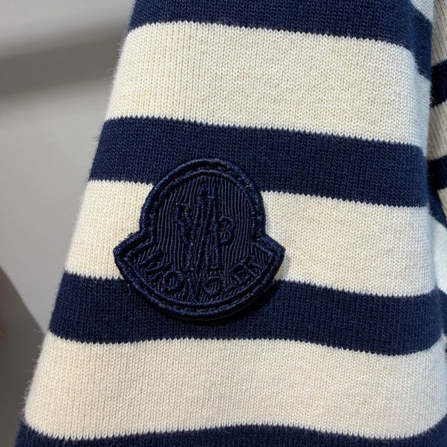 MONCLER 26S SHORT-SLEEVE T-SHIRT 677