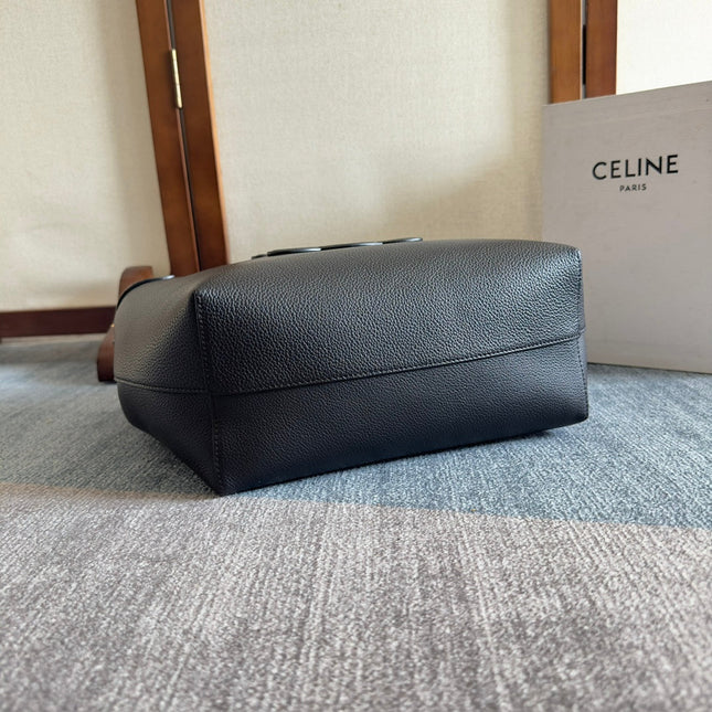 SMALL CABAS ANAÏS CUIR TRIOMPHE 28 IN BLACK GRAINED CALFSKIN