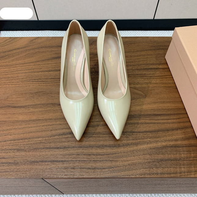 GIANVITO ROSSI 26S STILETTO PUMPS 95 MM IN BEIGE PATENT CALFSKIN