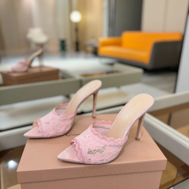 GIANVITO ROSSI 26S HEELED SANDALS 105 MM IN LIGHT PINK SUEDE AND LACE