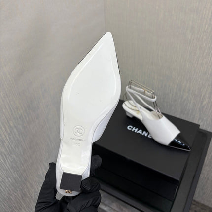 LV 26S SLINGBACK HIGH HEELS 40 MM IN WHITE AND BLACK CALFSKIN