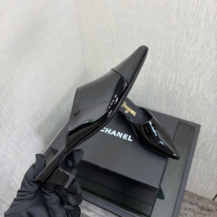 LV 26S HIGH-HEELED MULES 40 MM IN BLACK PATENT CALFSKIN