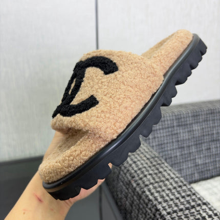 CHANEL 26S SLIDE SANDALS IN BLACK AND BEIGE SHEARLING OPEN TOE