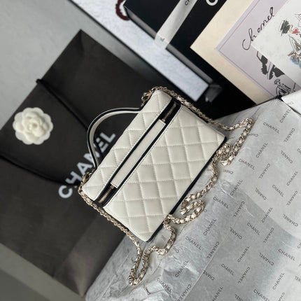 CHANEL 26S VANITY BAG 19 IN WHITE QUILTED LAMBSKIN SILVER HARDWARE