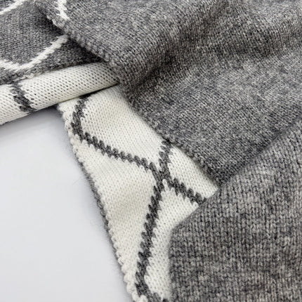 CHANEL 26S SCARF 200 IN WOOL AND CASHMERE 511103