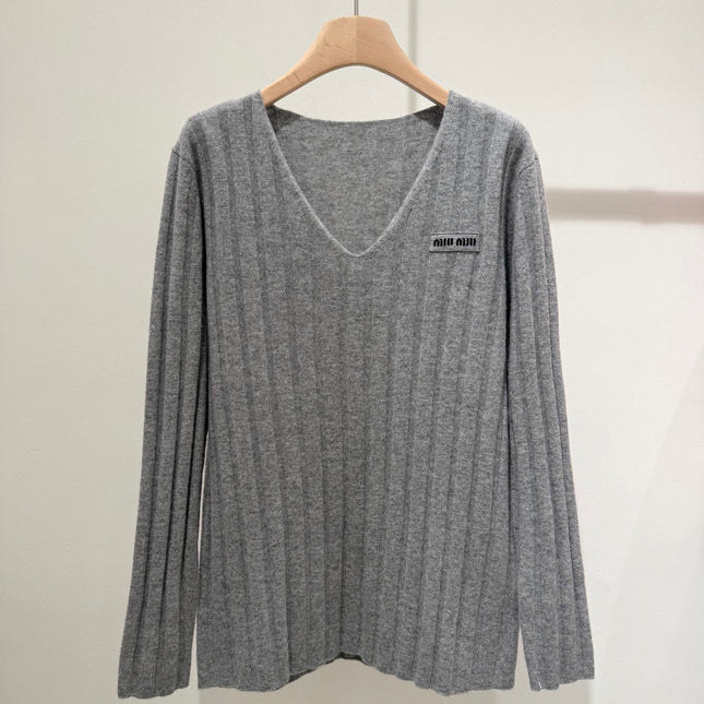 MIUMIU V-NECK SWEATER STYLE 761
