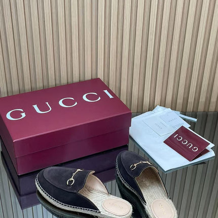 GUCCI 26S LOAFER MULES IN BLACK SUEDE