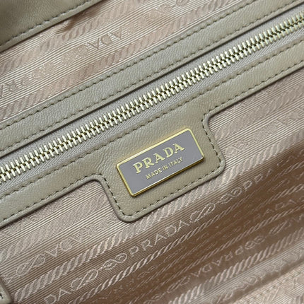 MEDIUM TOP HANDLE BAG 30 IN DRIED MOSS NYLON AND CALFSKIN TRIM