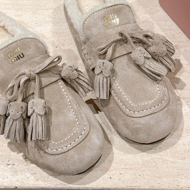 MIUMIU 25S MULES IN DESERT BEIGE SUEDE WITH SHEARLING